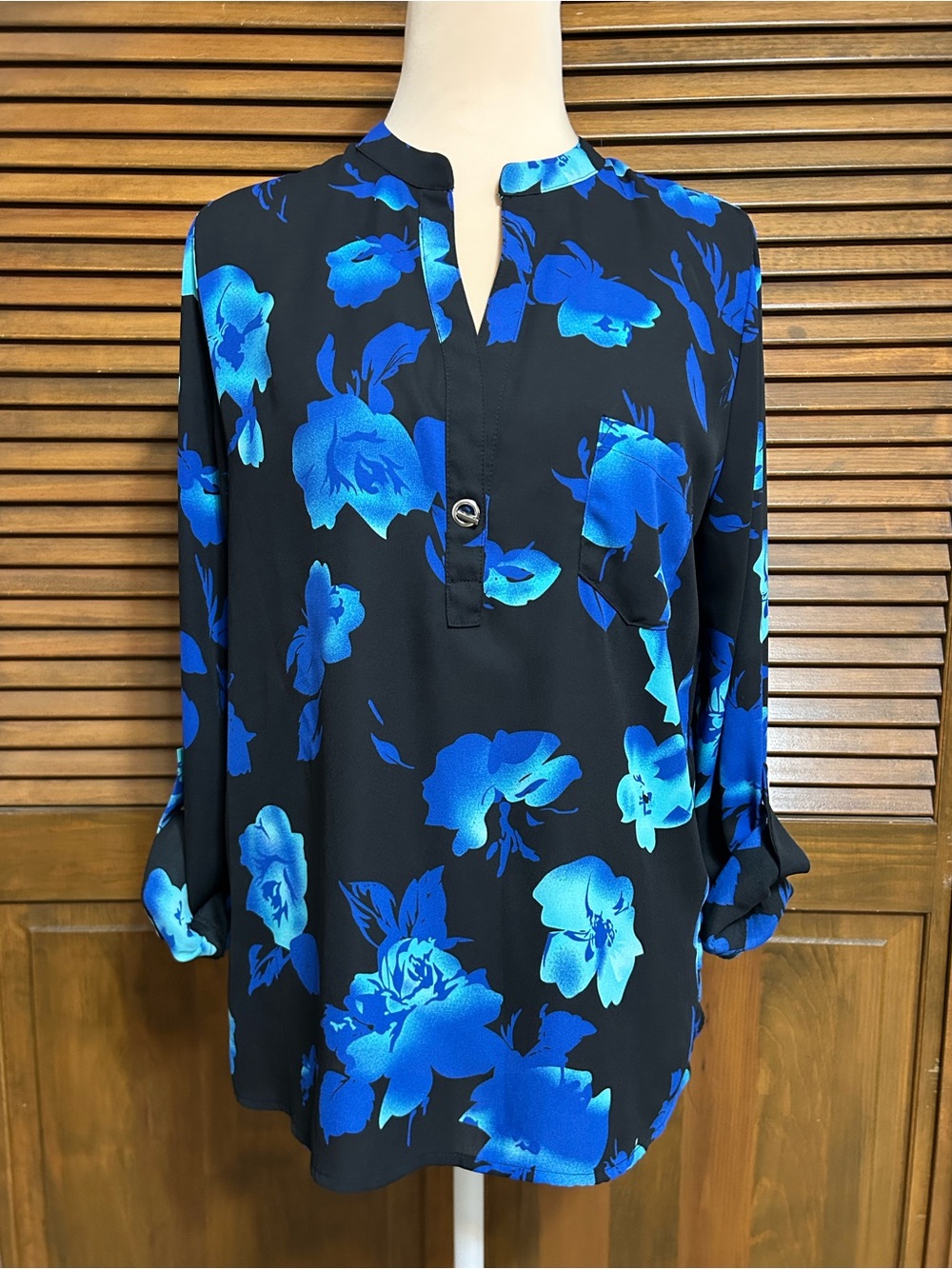 Larry Levine Black & Blue Floral Print Roll-up Long Sleeve Tunic Blouse Size S